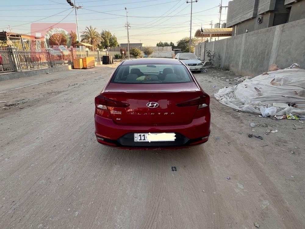 هیوندای ئەلەنترا